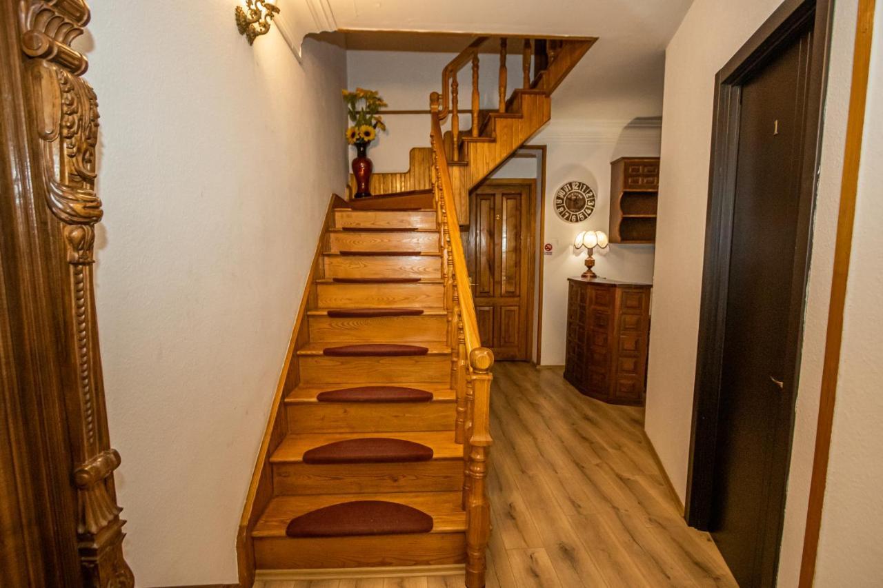 Hotel Old Tbilisi 5 Rooms ภายนอก รูปภาพ