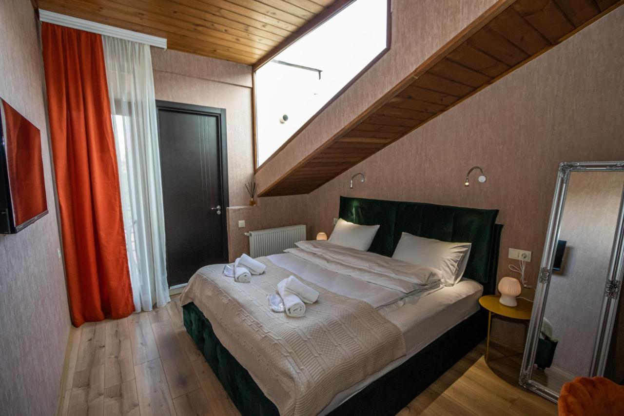 Hotel Old Tbilisi 5 Rooms ภายนอก รูปภาพ